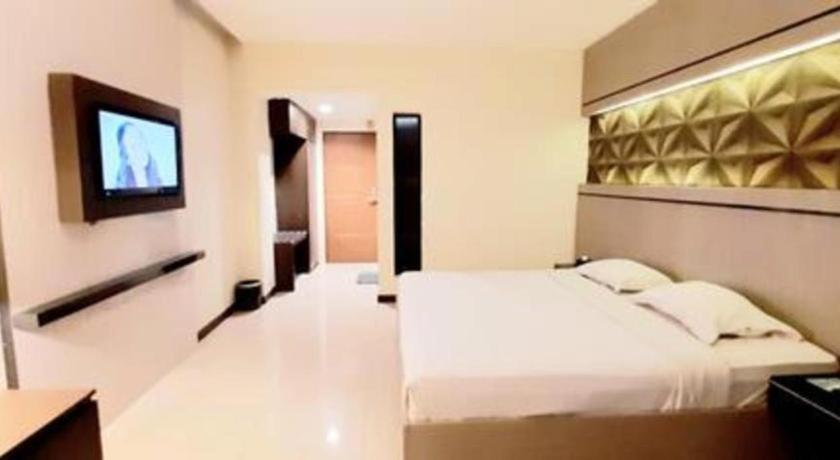 Alexander Hotel Tegal Εξωτερικό φωτογραφία