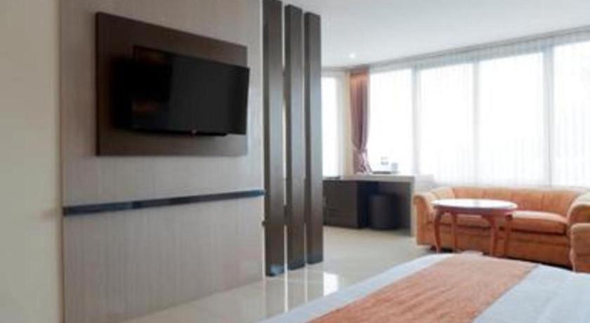 Alexander Hotel Tegal Εξωτερικό φωτογραφία